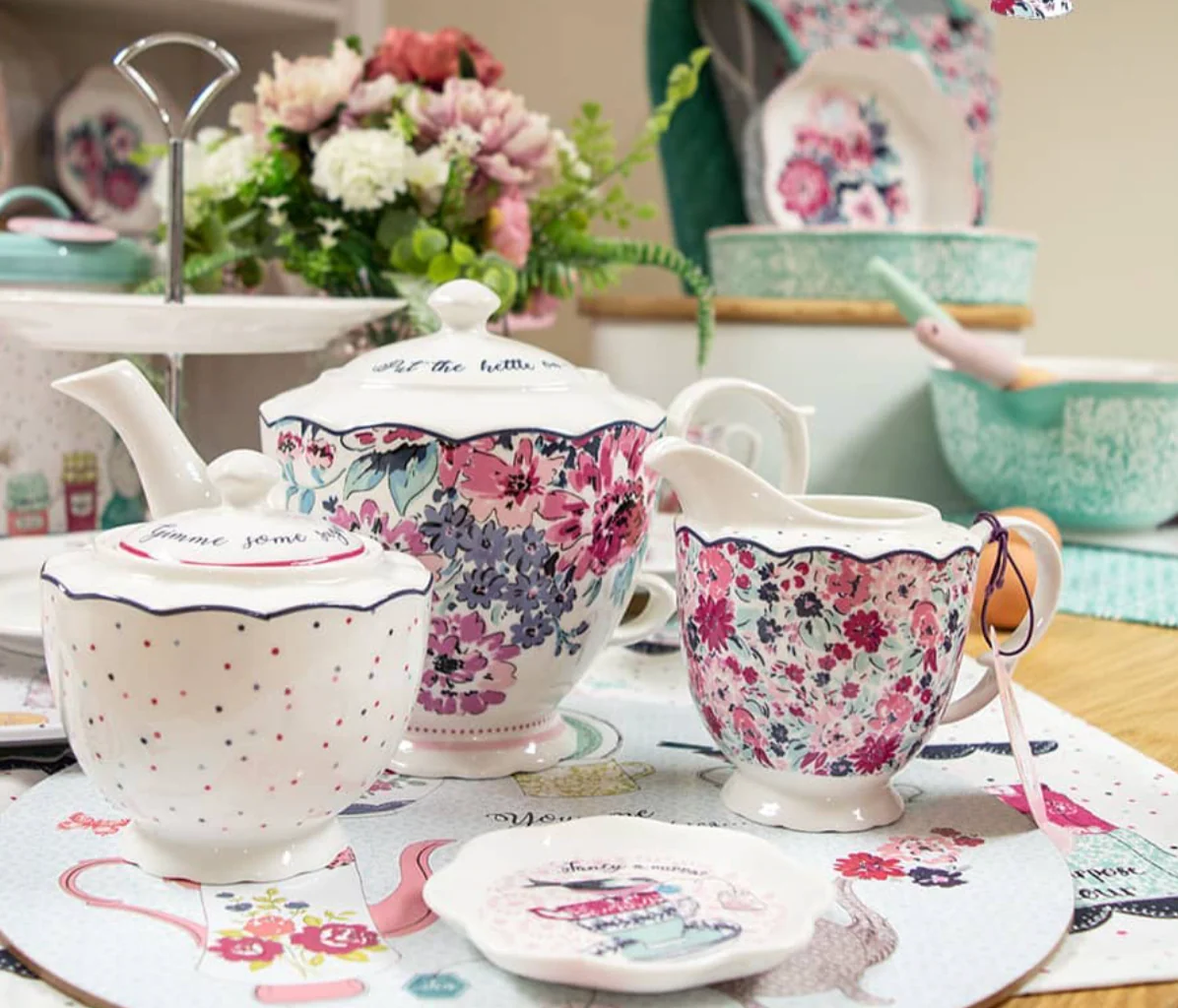 Ashley Thomas Porcelain Vintage Sugar Bowl - Image 5