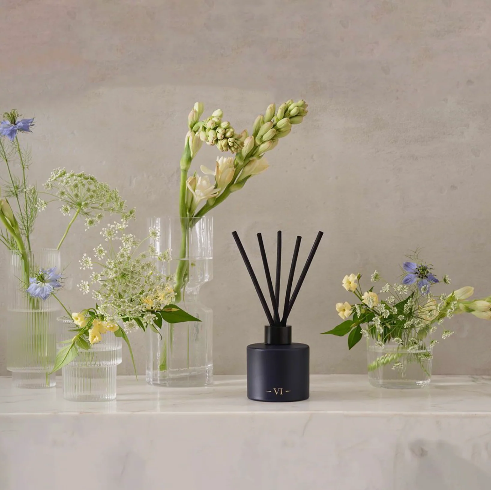 Charles Farris Grand Cascade Reed Diffuser, Smoky Cedar, Moss and Amber - Image 7