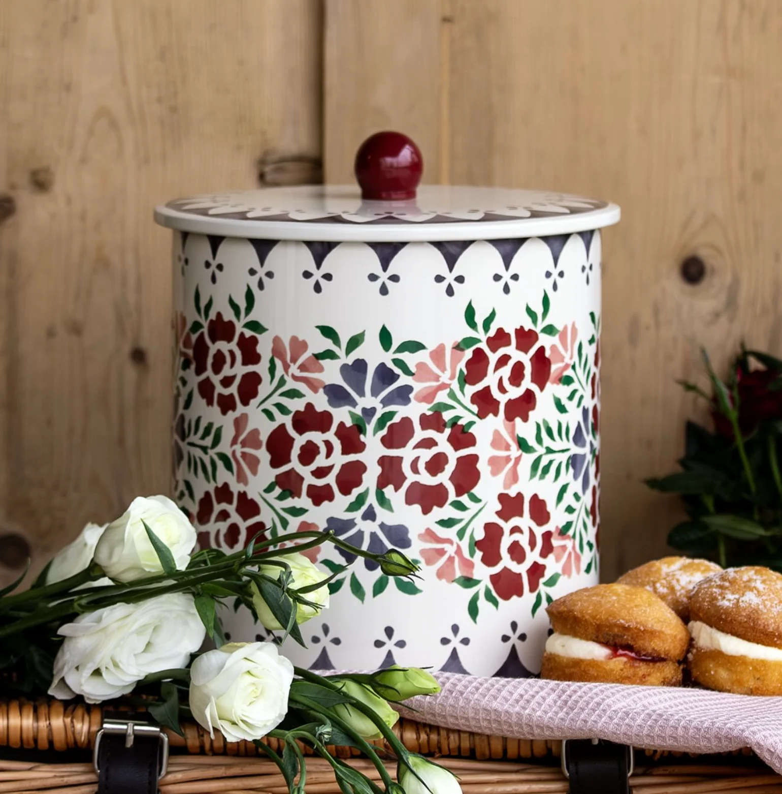 Emma Bridgewater Biscuit Barrel, Antique Roses - Image 3