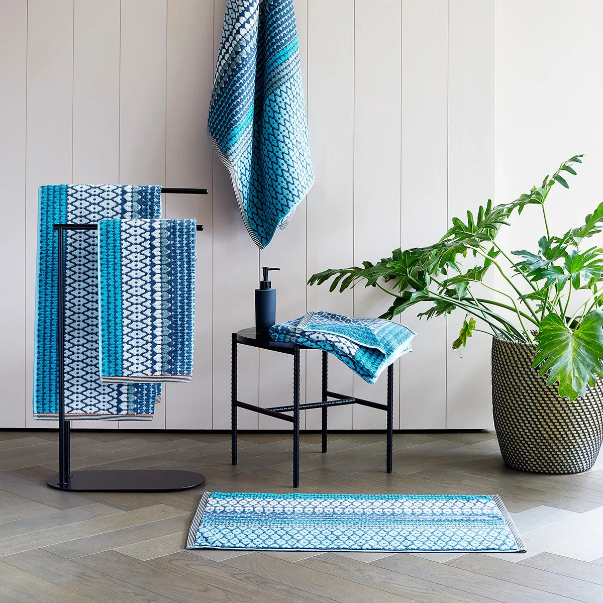 Margo Selby Eastbourne Towels - Image 6