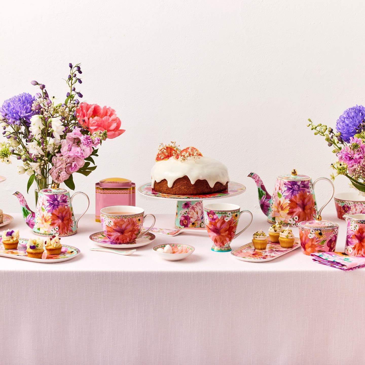 Maxwell & Williams Teas & C’S Dahlia Daze Teapot With Infuser, Sky - Image 3