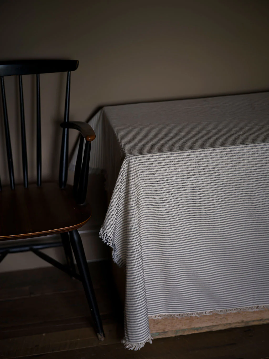 Morgan Wright Manor Stripe Tablecloth, Navy
