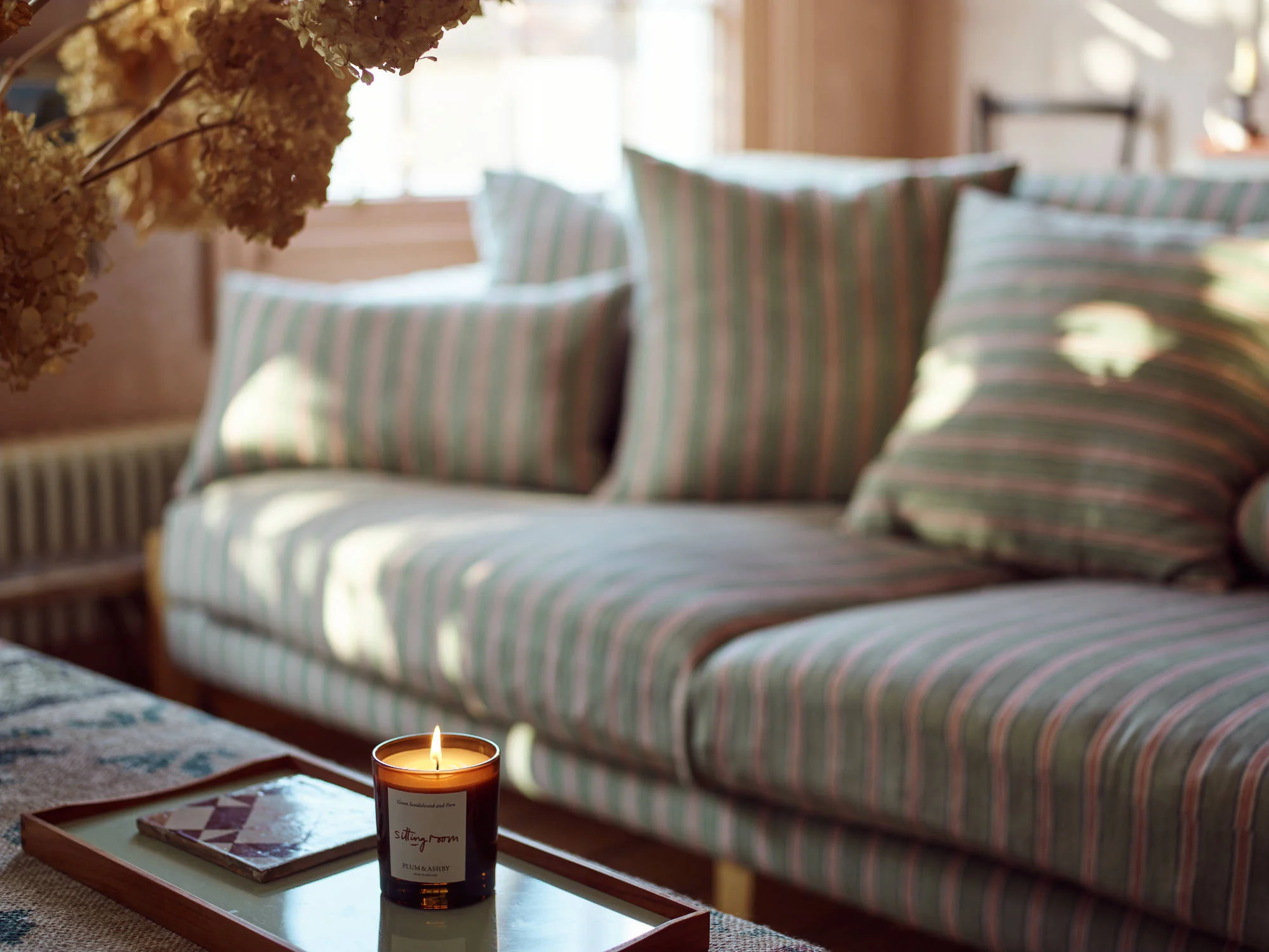 Plum & Ashby Scented Sitting Room  Candle, Green Sandalwood & Fern - Image 3