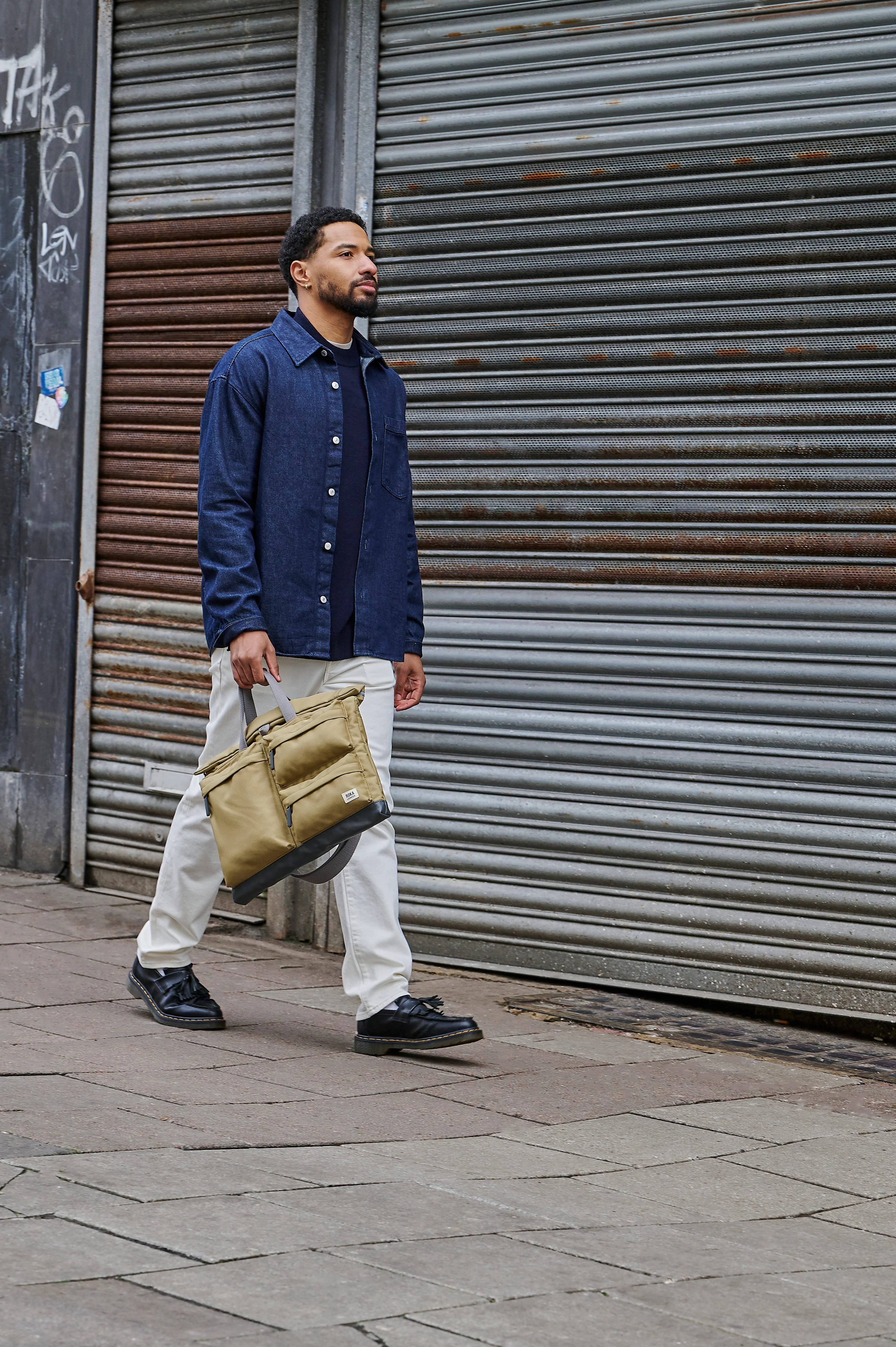 Roka London Blackfriars Messenger Bag, Khaki (Recycled Canvas) - Image 10