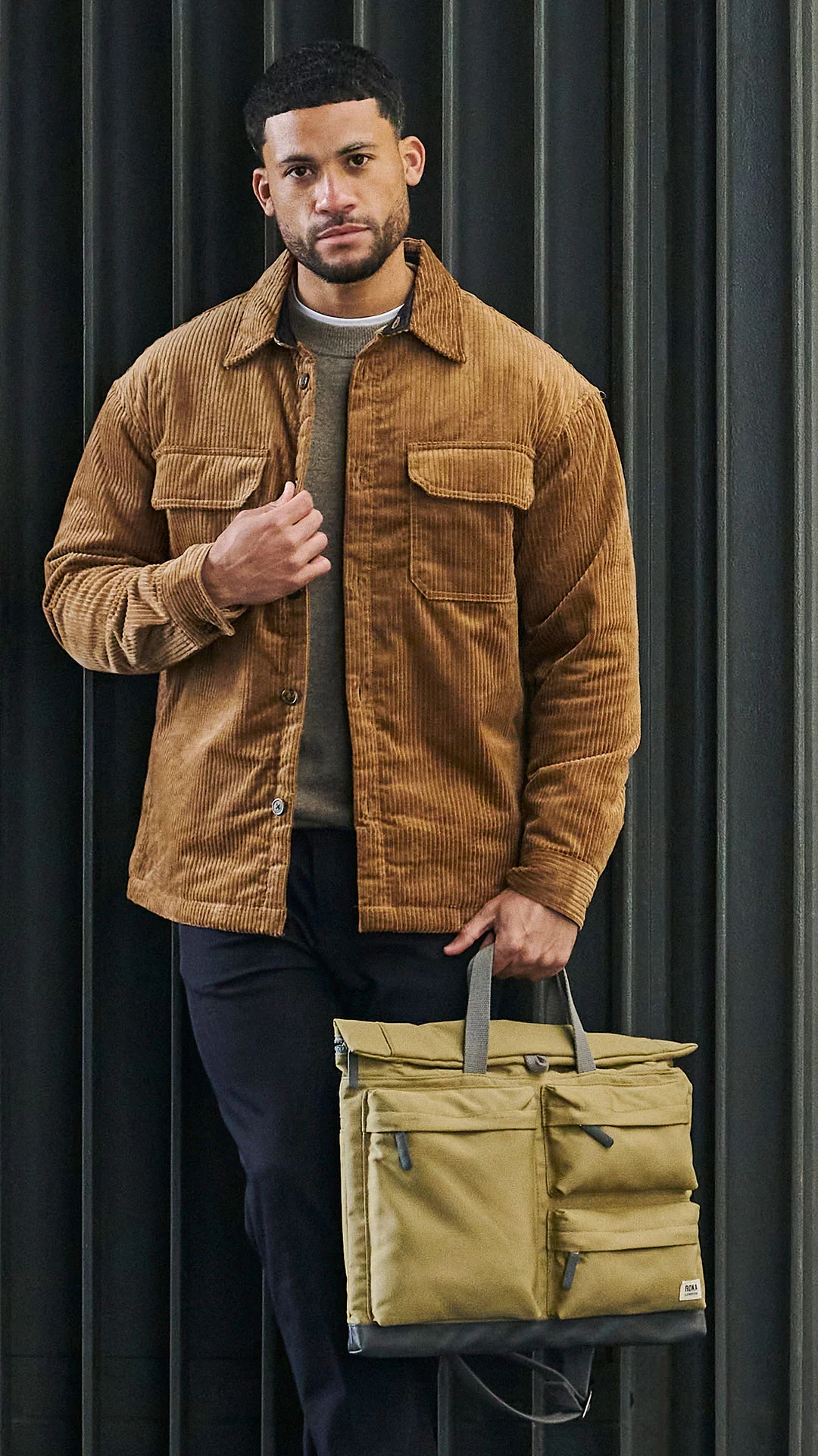Roka London Blackfriars Messenger Bag, Khaki (Recycled Canvas) - Image 9