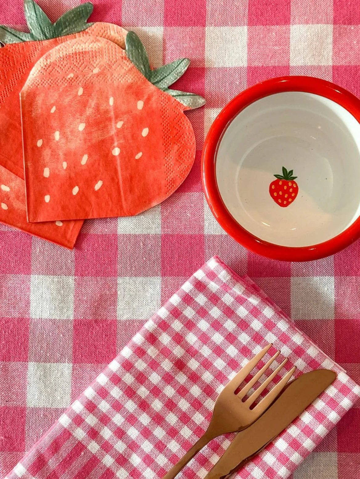Talking Tables Bon Appetit Gingham Cotton Tablecloth, Raspberry - Image 4