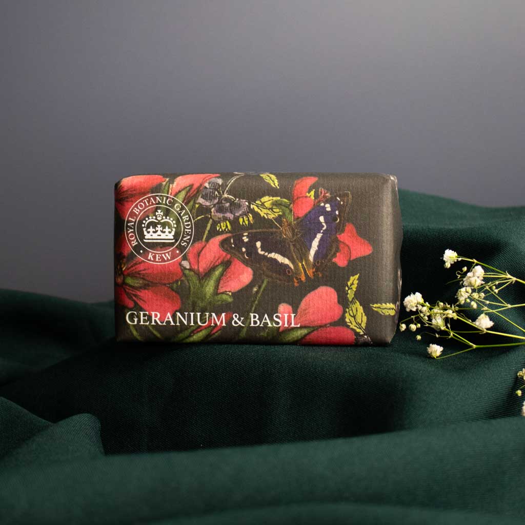 The English Soap Company Kew Gardens, Geranium And Basil Soap - Image 3