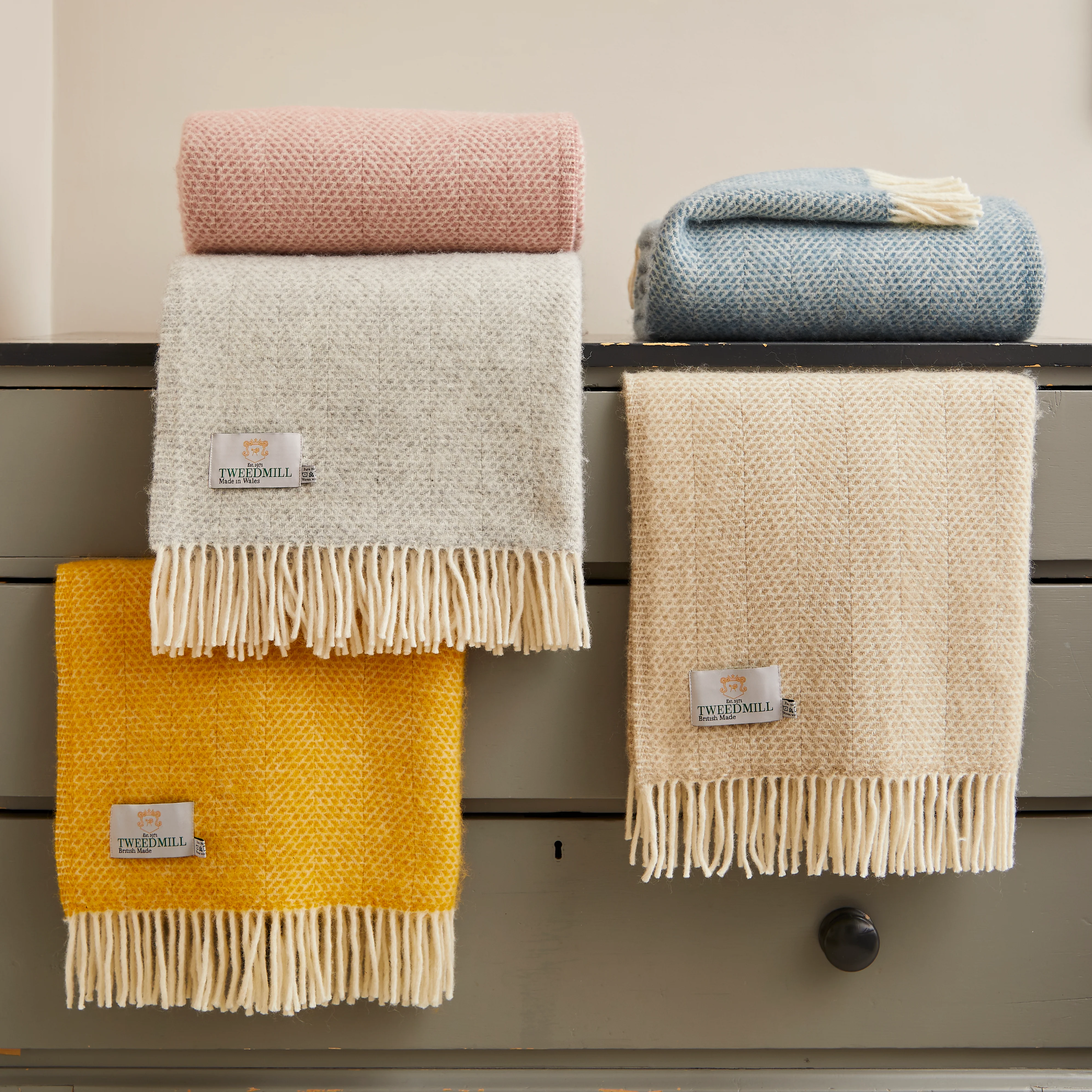 Tweedmill Beehive Pure New Wool Throw, Dusty Pink - Image 2