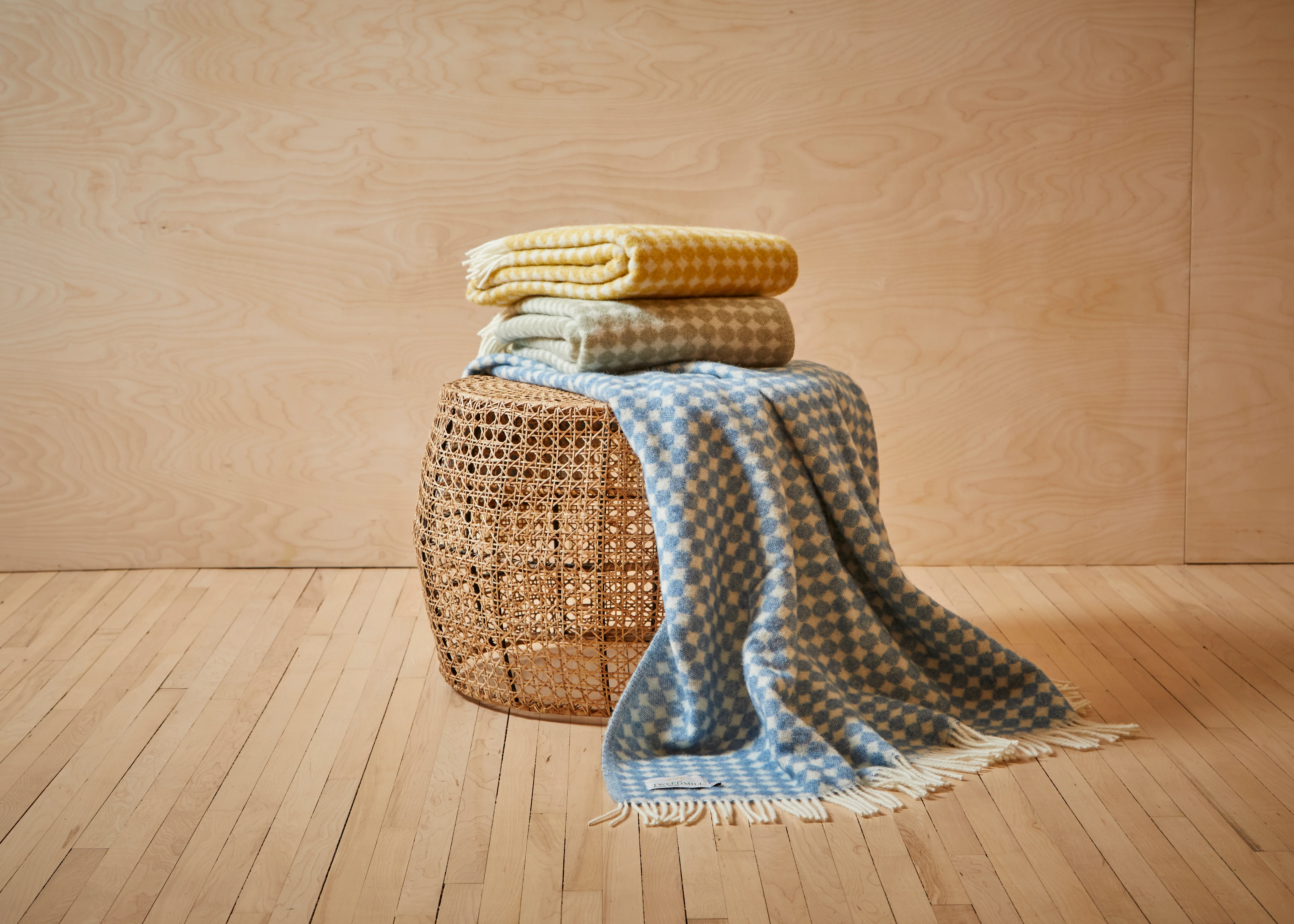 Tweedmill Jacquard Spot Pure New Wool Reversible Throw, Apple Green - Image 5