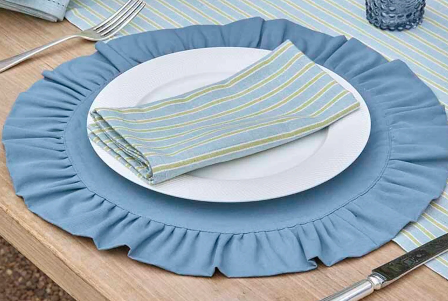 Walton & Co Carousel stripe napkin, Sky (Set Of 4) - Image 4
