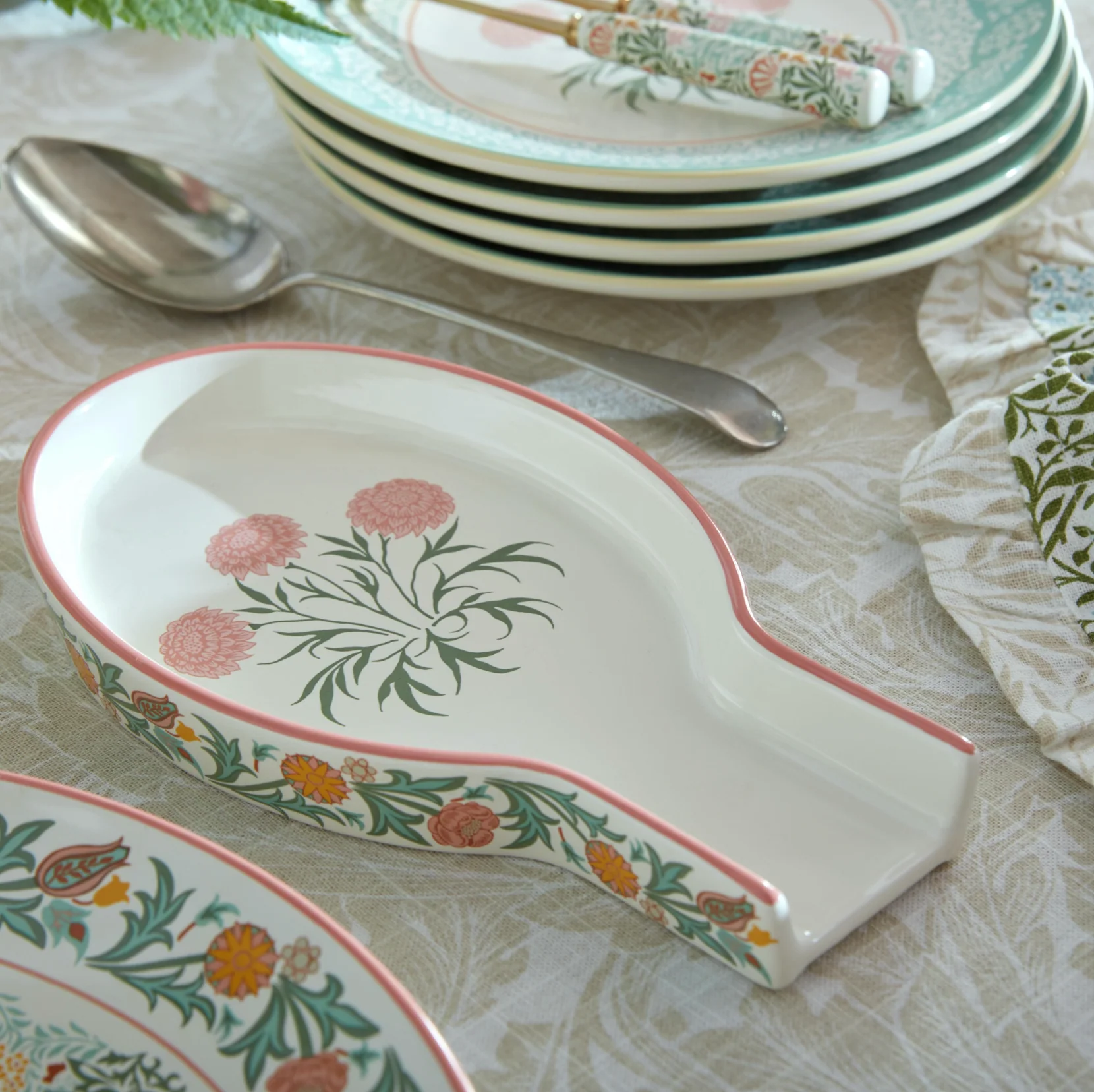 William Morris At Home Kitchen Garden Spoon Rest - Image 4