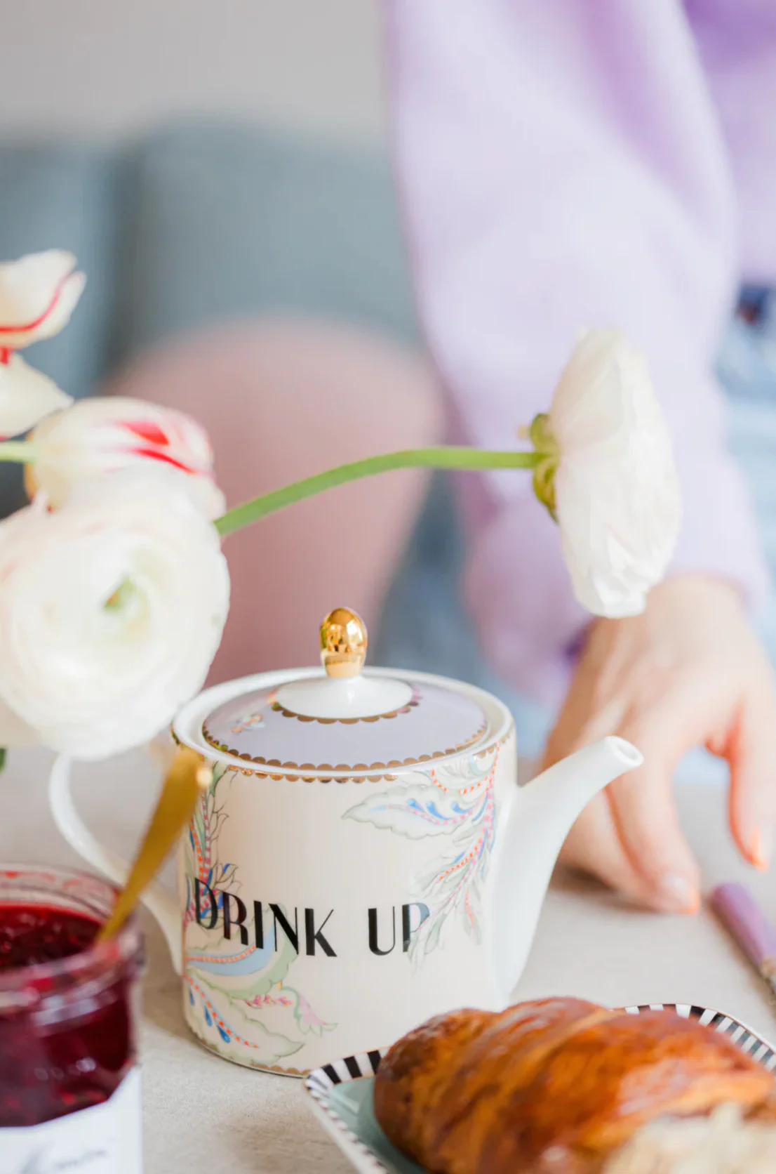 Yvonne Ellen Floral Teapot & Mug Set - Image 3