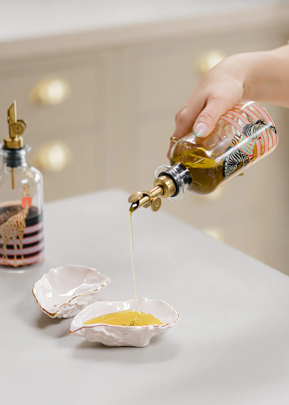 Yvonne Ellen Glass Oil & Vinegar Set, Animal - Image 4