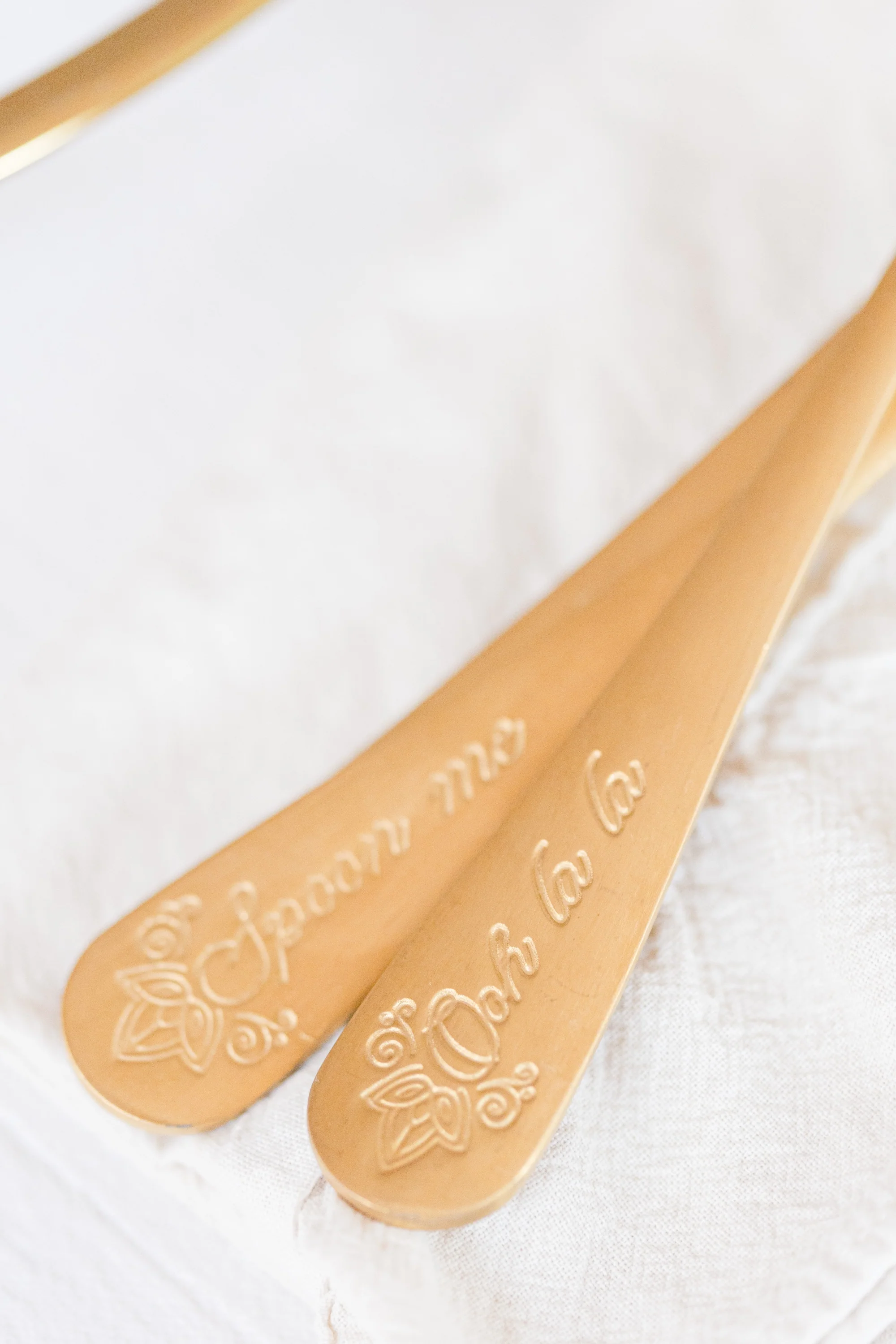 Yvonne Ellen Gold Cutlery Set (16 Pieces) - Image 6