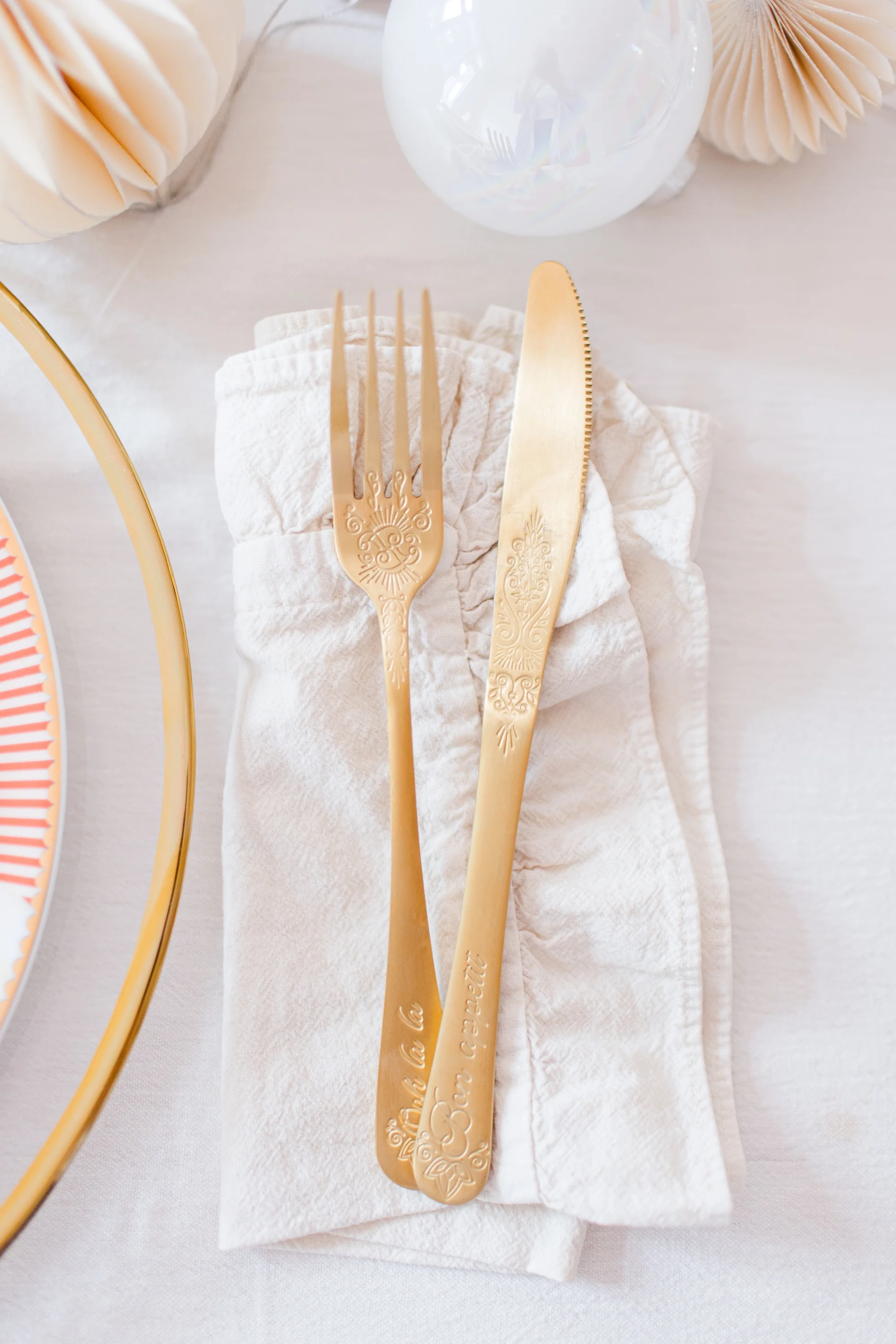 Yvonne Ellen Gold Cutlery Set (16 Pieces) - Image 9