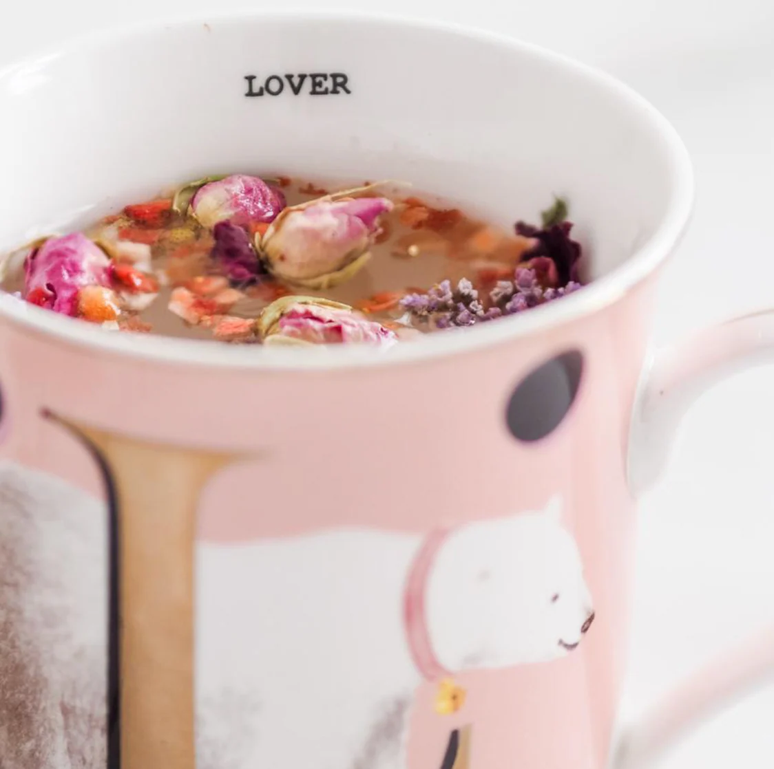 Yvonne Ellen Gold Edition Alphabet Mug Small - Image 6