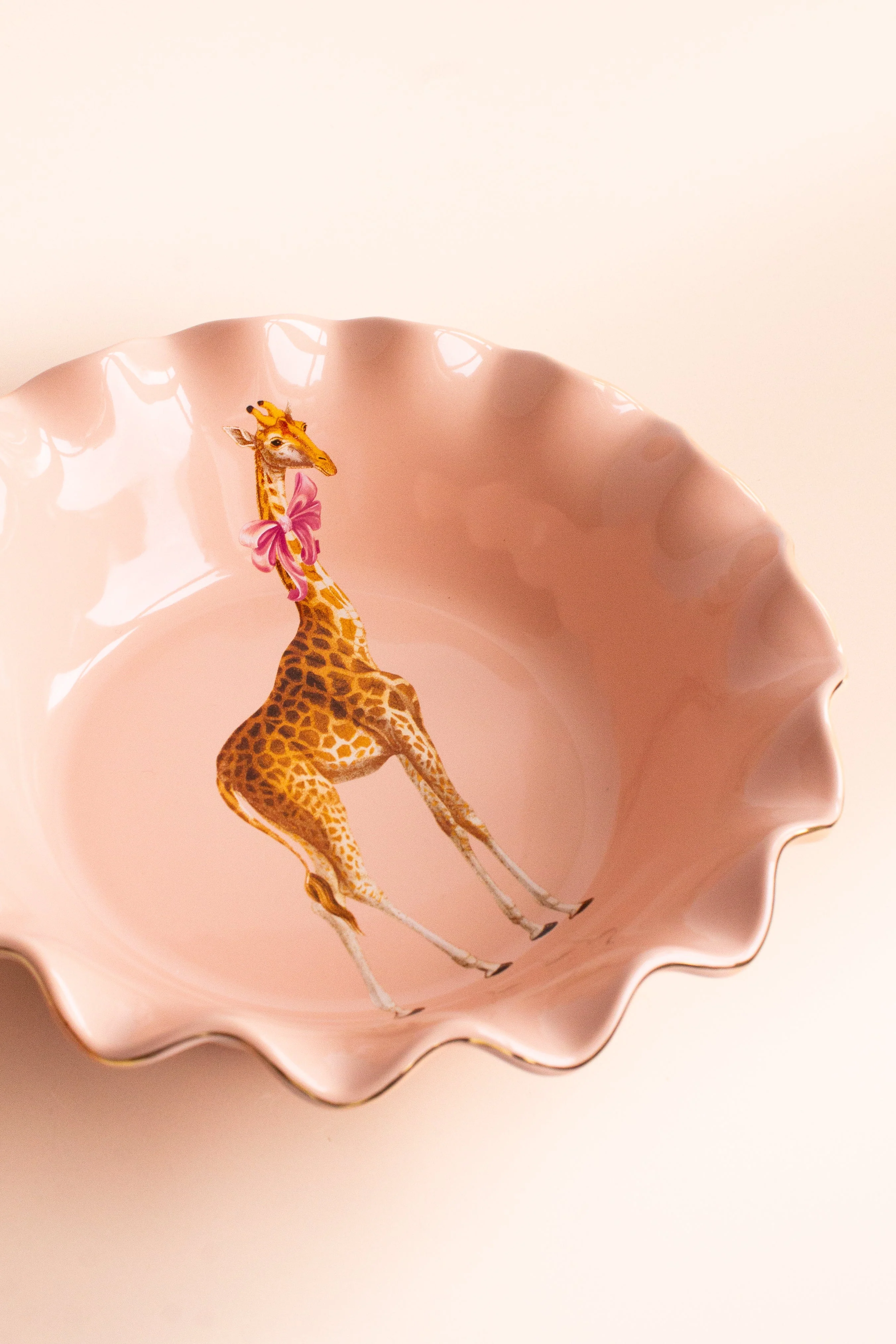 Yvonne Ellen Scalloped Giraffe Fruit Bowl - Image 2